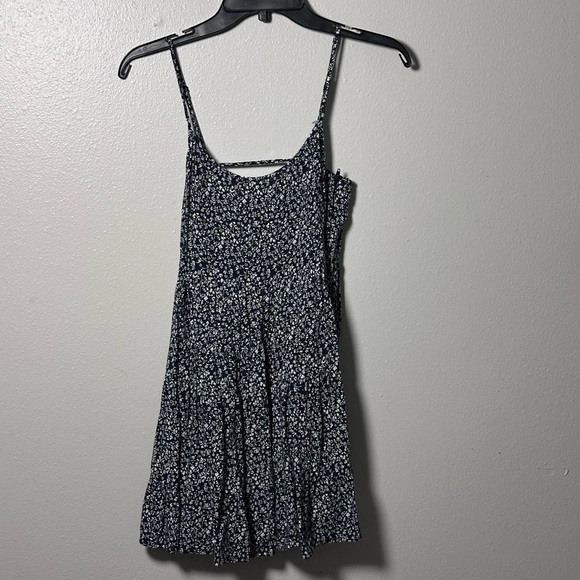 Divided By H&M Women Navy Blue/Black Floral Backless Dress Size 4. - Picture 1 of 8